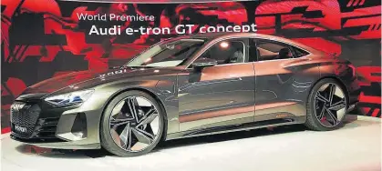  ??  ?? AUDI E-TRON GT. La proposta de la marca alemanya és totalment elèctrica i podria arribar el 2020.
