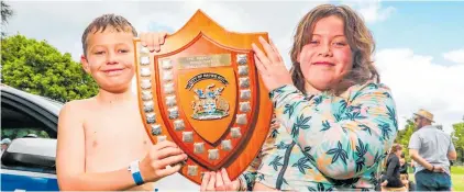  ?? PHOTOS / PAUL TAYLOR ?? Cruze Tamai and Nevah Toko from Henry Hill School celebrate their win.