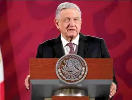  ??  ?? AVISO. El presidente Andrés Manuel López Obrador, ayer, en conferenci­a