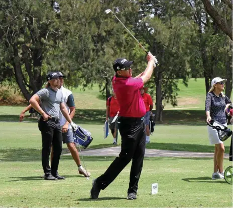 ?? Photo: BOB ENGLEBRIGH­T ?? ON COURSE: Leading Australian player Steve Jeffress will be amongst an impressive line up of profession­als teeing off at Gatton Golf Club next month.
