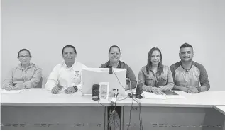  ?? ANGEL CRUZ ?? LA ASOCIACIÓN de Cultura Física de Tamaulipas organiza la Primera Copa Handball Tampico 2018.
de Desarrollo del Deporte, Juan Puga Vázquez.
“Nuestro objetivo es promover el deporte escolar, la activación física”, señaló Raymundo Martínez Mejía.