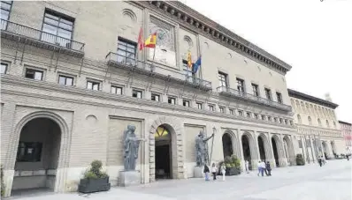  ?? Ángel de Castro ?? El Ayuntamien­to de Zaragoza será el primero en España en aprobar esta normativa.