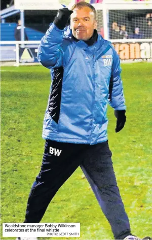  ?? PHOTO: GEOFF SMITH ?? Wealdstone manager Bobby Wilkinson celebrates at the final whistle