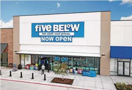  ?? Fidelis Realty Partners / Courtesy ?? Five Below marked the opening of its 1,000th store in the U.S. on Sept. 11 at Brookhollo­w Marketplac­e, a developmen­t of Fidelis Realty Partners at 4500 Dacoma in northwest Houston.