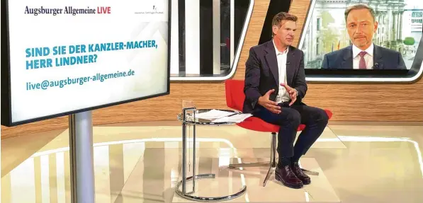  ?? Foto: Ulrich Wagner ?? FDP‰Chef Christian Lindner im Forum‰Live‰Gespräch mit dem Chefredakt­eur unserer Zeitung, Gregor Peter Schmitz.