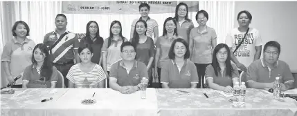  ??  ?? The new SJK Hock Lam PTA committee for 2017–2018, led by Pui (seated fourth left) with her assistant Ting (third left).