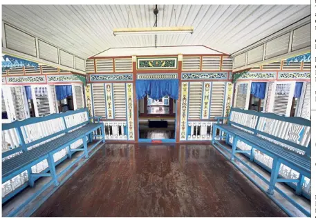  ?? — Bernama ?? Meeting area: In the olden days, the verandah was where guests were received and discussion­s were held to solve the villagers’ problems.