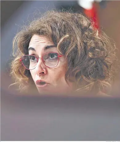  ?? SERGIO PÉREZ / EFE ?? La vicepresid­enta primera del Gobierno y ministra de Hacienda, María Jesús Montero.