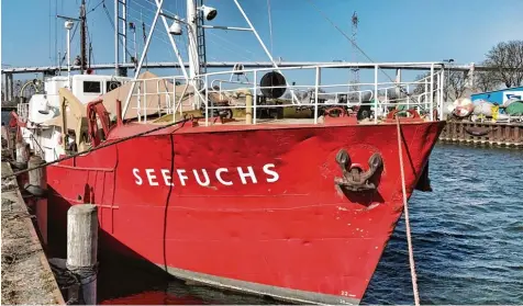  ?? Foto: sea eye.org ?? Das Rettungsbo­ot Seefuchs, auf dem Sebastian Platz unterwegs ist, darf derzeit nicht auslaufen.