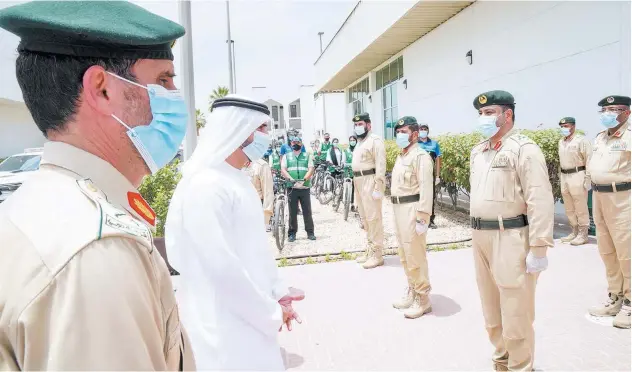  ??  ?? ↑
Sheikh Hamdan started his series of visits with Dubai Police Station in Qusais, where he was welcomed by Major General Abdullah Khalifa Al Marri, Commander-in-chief of Dubai Police.