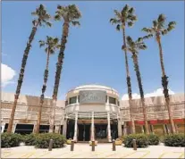  ?? Al Seib Los Angeles Times ?? THE SITE of the nearly empty Promenade mall in Woodland Hills was considered for a minor league baseball stadium.