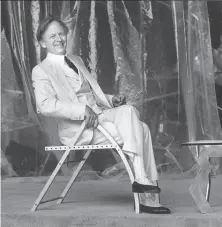  ?? Brant Ward / The Chronicle 1988 ?? Tom Wolfe made numerous visits to the Bay Area for writing assignment­s and meetings with local writers and personalit­ies.