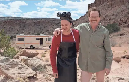  ?? PHOTOS BY VINCE GILLIGAN ?? Bryan Cranston bared more than his soul to cheer up co-star Aaron Paul on the last day of shooting.