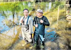  ??  ?? Hooking up: Bob Mortimer and Paul Whitehouse shared their experience­s while fishing