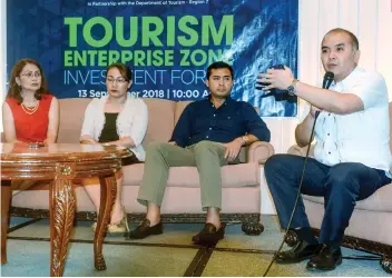  ?? SUNSTAR FOTO / ARNI ACLAO ?? ROLL OUT THE RED CARPET. TIEZA Evaluation and Registrati­on Manager Donald Maldonaldo (right) says they will boost non-fiscal incentives to keep investors coming.