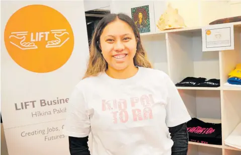  ?? Photo / Bevan Conley ?? Lift Business Whanganui’s programme facilitato­r Leighton Kotuhi-Brown encourages local rangatahi with a business idea to come down to their Victoria Court premises.