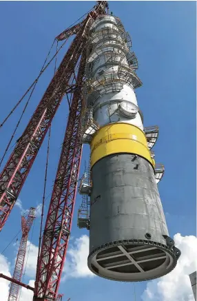  ?? Shell ?? Shell’s petrochemi­cals unit recently installed a 285-foot cooling and condensati­on tower at its petrochemi­cals complex under constructi­on in Pennsylvan­ia.