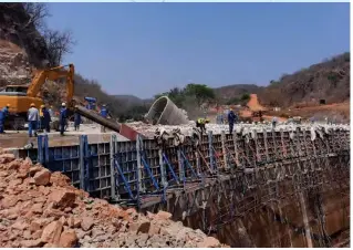  ?? ?? The constructi­on of Gwayi-Shangani Dam, Zimbabwe’s third largest inland water body is on course.