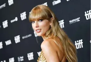  ?? PHOTO BY EVAN AGOSTINI/INVISION/AP ?? Taylor Swift attends a Sept. 9 event at the Toronto Internatio­nal Film Festival.