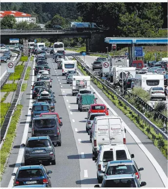  ??  ?? Einheitlic­hes System, durch Zuschläge könnte das Fahren je nach Straße oder Auto-Typ teurer werden lassen