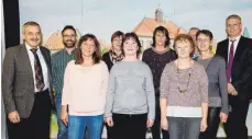  ?? FOTOS: STADT BAD WALDSEE/GÖPPEL ?? Jubilare der Rehaklinik wurden geehrt.