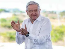  ??  ?? VISITA. El presidente López Obrador, ayer, de gira por Oaxaca.