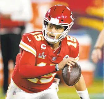  ?? STEVE LUCIANO/AP ?? Patrick Mahomes and the Chiefs will play their 17th regular season in the 2021 campaign against the Aaron Rodgers and the Packers.