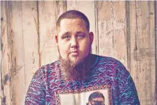  ?? FOTO: D. CHALKLEY ?? Begeistert mit ausdruckss­tarker Stimme: Rag’n’ Bone Man.