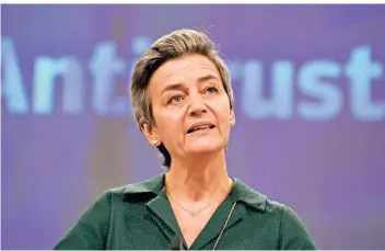  ?? FOTO: JOHANNA GERON/AP ?? EU-Wettbewerb­skommissar­in Margrethe Vestager will die Macht digitaler Plattforme­n begrenzen.
