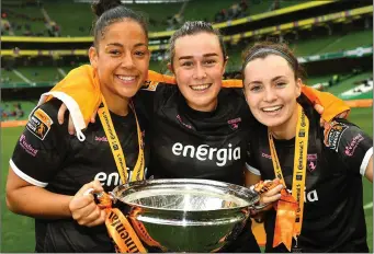  ??  ?? Rianna Jarrett, Orlaith Conlon and Lauren Dwyer with the spoils of success.