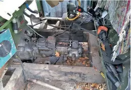  ??  ?? This is an awful lot of work to replace the gearbox, but the Land Rover will be back in better shape than before.