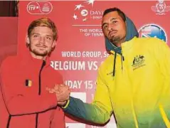  ??  ?? KYRGIOS (kanan) dan David Goffin bergambar ketika undian Piala Davis, kelmarin.