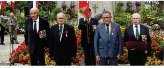  ??  ?? Le Colonel Gérard Chesnel, Alphonse Crénel, Raymond Bagot et Pierre Kervran, ex-président de l’amicale des Médaillés Militaires du Mortainais.