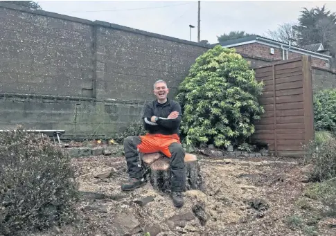  ?? ?? SUCCESS: Former marine Graeme Ogg is hoping to inspire other veterans after setting up his tree surgery business.