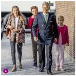  ??  ?? 4 15 anni, con papà Philippe (57) – la mamma è la regina consorte Mathilde –e i fratelli Gabriel (14) ed Eléonore (9).