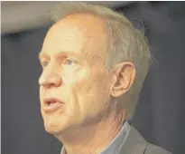  ?? ASHLEE REZIN/SUN-TIMES (LEFT), COLIN BOYLE/SUN-TIMES (RIGHT) FILE PHOTOS ?? Gov. Bruce Rauner (right) said Thursday, “I underestim­ated how difficult change can be in government,” while Democratic rival J.B. Pritzker’s campaign said “it’s too little too late” for the incumbent.