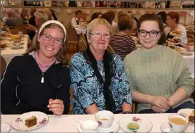  ??  ?? Elizebeth Lanning, Helen Murphy and Tara Murphy.