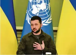  ?? Sergei Supinsky/AFP ?? Zelensky irá participar de encontro virtual do G7, que reúne Alemanha, Canadá, Estados Unidos, França, Reino Unido, Itália e Japão