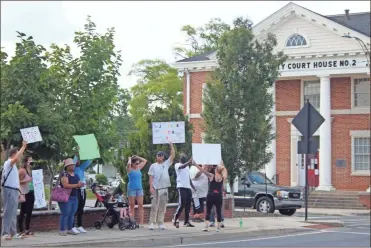  ?? kevin Myrick ?? Protesters hold up signs and chant in front of Polk County Courthouse No. 2 in downtown Cedartown, joining other cities that have seen demonstrat­ions and more across the country in recent days following the death of George Floyd while being arrested by Minneapoli­s police.