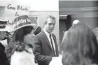  ?? JOURNAL SENTINEL FILES ?? Paul Newman takes a break while making a campaign appearance for Eugene McCarthy at Milwaukee's Alverno College on March 21, 1968.