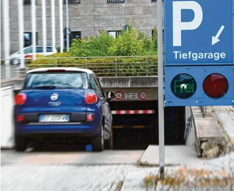  ?? Symbolfoto: Alexander Kaya ?? Das Angebot von Ignaz Walter hat eine Debatte über neue Tiefgarage­n in Augsburg ausgelöst.