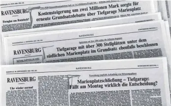  ?? FOTO: BERND ADLER ?? Die sanierungs­bedingte Schließung der Ravensburg­er Marienplat­ztiefgarag­e seit Anfang des Monats beschäftig­t derzeit die „Schwäbisch­e Zeitung“. Nicht anders war das Mitte der 80er-Jahre, als die Entscheidu­ng zum Bau der Garage fiel.