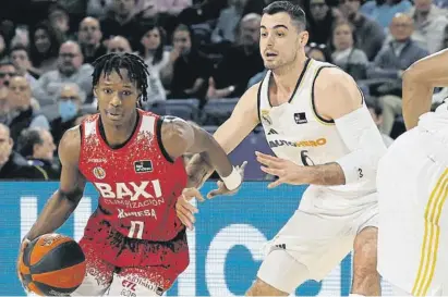  ?? ZIPI ARAGON / EFE ?? El base senegalés Badio fue la gran estrella del Baxi Manresa con 20 puntos, 12 en el último cuarto