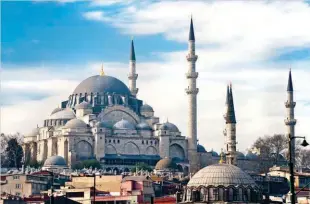  ??  ?? Mezquita de Solimán en Estambul.