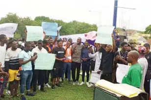  ?? The Unilorin students during the protest Photo: Mumini Abdulkaree­m ??