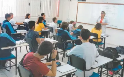  ?? FOTOS DE DIVULGAçãO ?? Prestar atenção nas aulas, fazer exercícios simulados regularmen­te e se dedicar a atividades relaxantes garantem preparação adequada