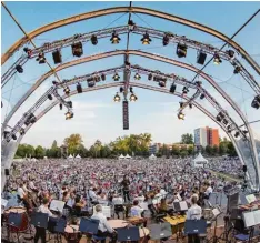  ?? Archivbild: Audi AG ?? Die beiden Open Air Konzerte im Klenzepark werden auch heuer wieder zu den Hö hepunkten bei den Audi Sommerkonz­erten zählen. Auftakt ist am morgigen Frei tag.