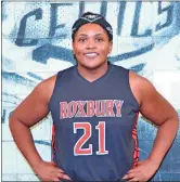  ?? PHOTO COURTESY OF ROXBURY CC ?? Charee Osborne of New London, pictured in her team photo at Roxbury Community College.