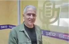  ?? RAFA GÓNGORA ?? En los estudios de la Cadena SER Almería.