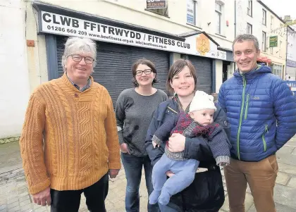  ??  ?? ● Members of the project Selwyn Jones, Eirian James, Menna Machreth with her son Cadog and Wyn Roberts